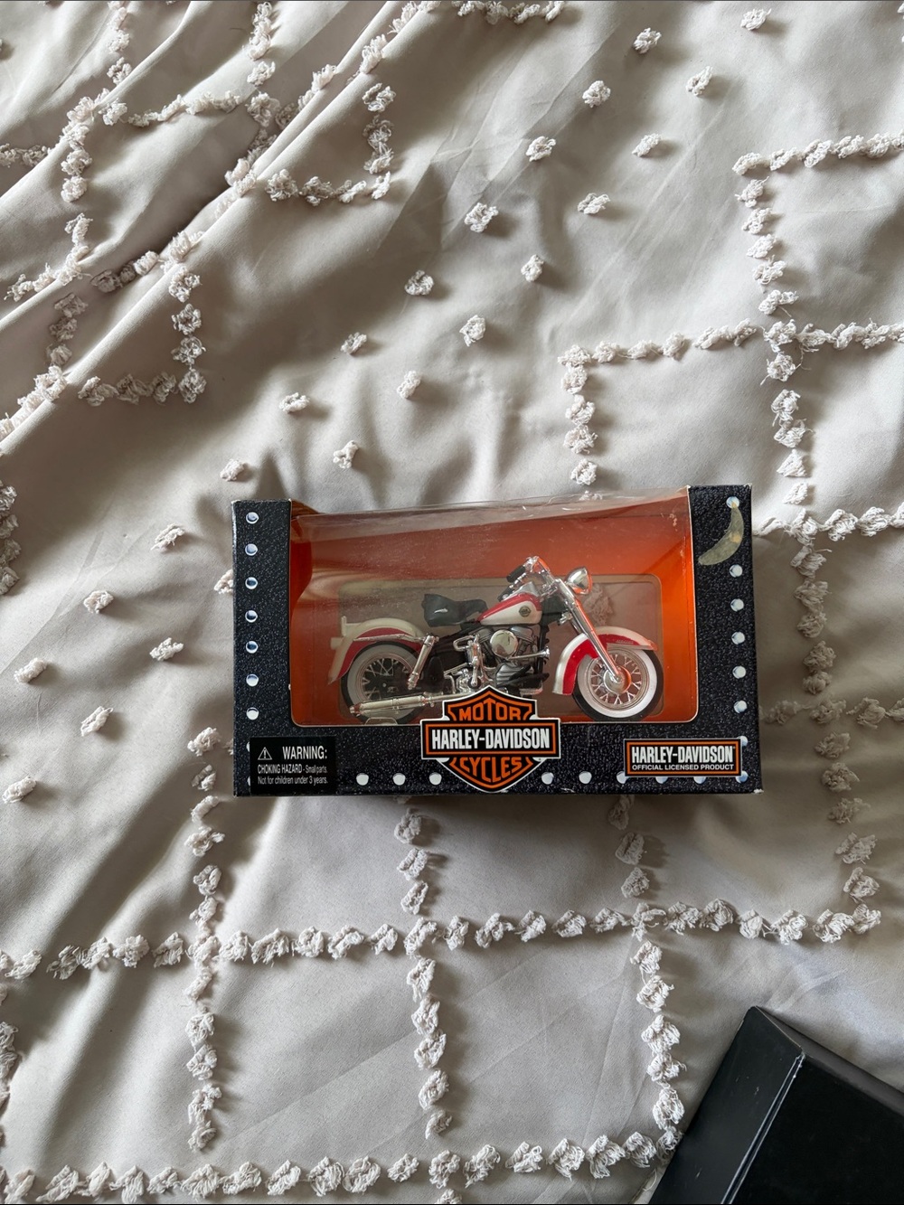 Harley‑Davidson Red and White Die-Cast Motorcycle in Branded Box